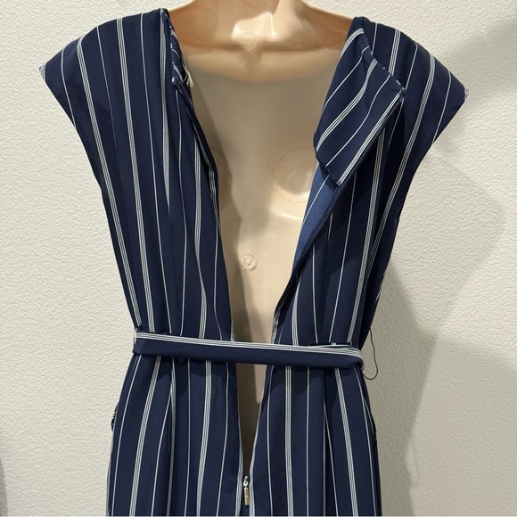 KARL LAGERFELD Navy Blue PinStriped Cropped Wide Leg
Belted Jumpsuit Size 6 - Picture 7 of 10